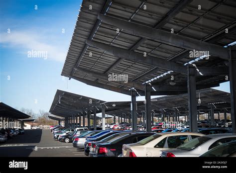 Solar panel parking lot hi-res stock photography and images - Alamy