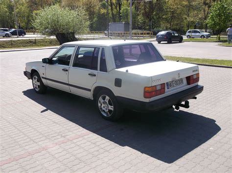 Sprzedam Volvo 740 z 1987 roku 2 3 benzyna w automacie Kętrzyn OLX pl