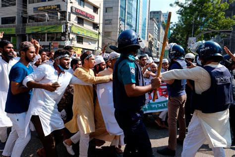 Muslims Attacked Hindus In Bangladesh Now Hindus Are Attacking Muslims