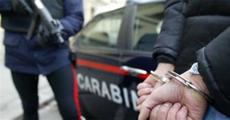 Prato Arrestato Per Corruzione Il Comandante Dei Carabinieri Sergio Turini I Pm Pagato Con