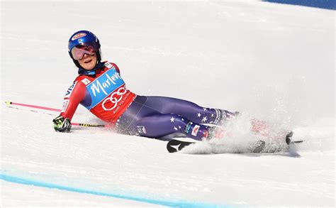 Mikaela Shiffrin crashes in giant slalom at Kronplatz, Italy