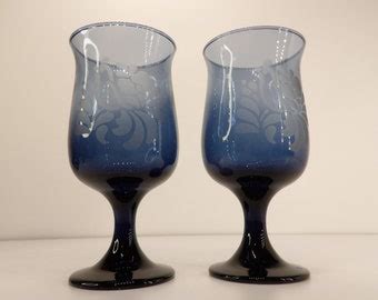 Set Of Pfaltzgraff Glass Ounce Wine Glasses Folk Art Pattern Blue