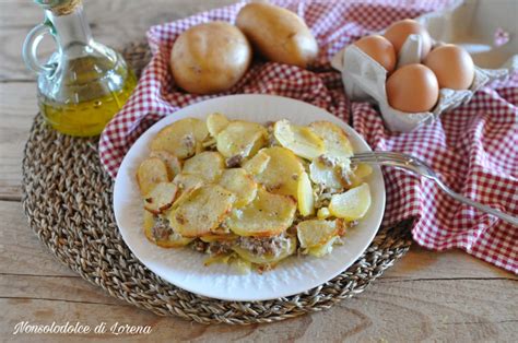 MOUSSAKA DI PATATE E CARNE Ricetta Secondo Piatto Ricco