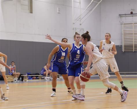 Damen Beenden Hinrunde Mit Deutlichem Sieg Uni Baskets