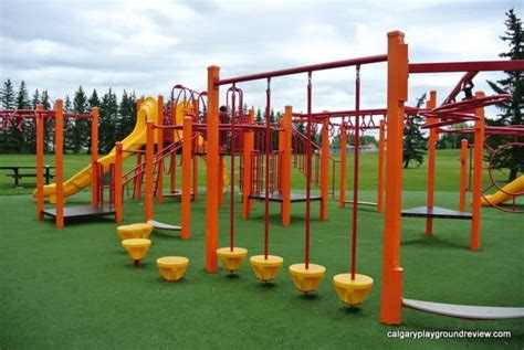 Avondale Park Playground, Grande Prairie, AB - calgaryplaygroundreview.com