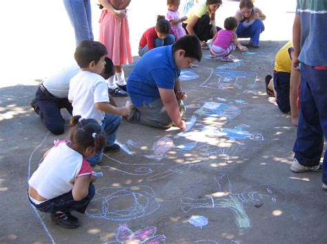 Mural Efimero Con Yeso Walls Of Hope