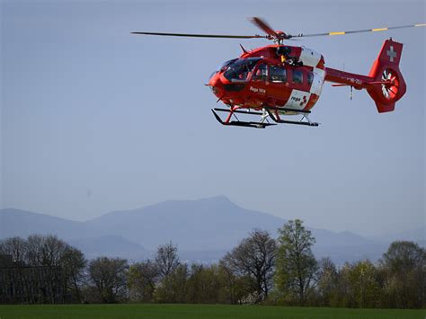 neo1 mein Radio Zwei Verletzte nach Unfall in Zäziwil