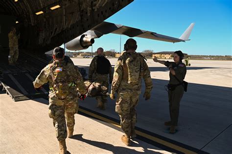 Stronger Together Airmen And Guardsmen Practice Patient Evac Dobbins