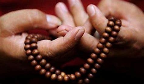 What are Buddhist Prayer Beads? 108 Buddha Mala Explained