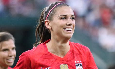 Alex Morgan Hochschwanger Im Training Frauenfußball Magazin