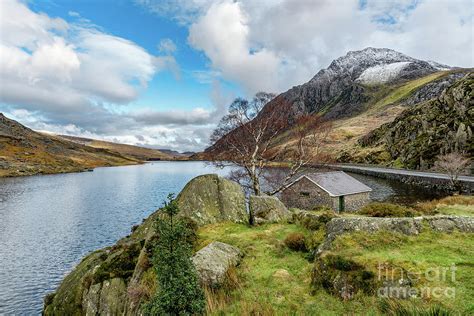 Lake Ogwen And Tryfan Mountain Photograph By Adrian Evans Pixels