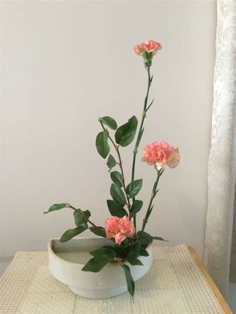 My flower arrangement of Ikebana | Flower arrangements simple, Home ...