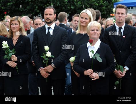 Princess Märtha Louise l r crownprince Haakon crownprincess Mette