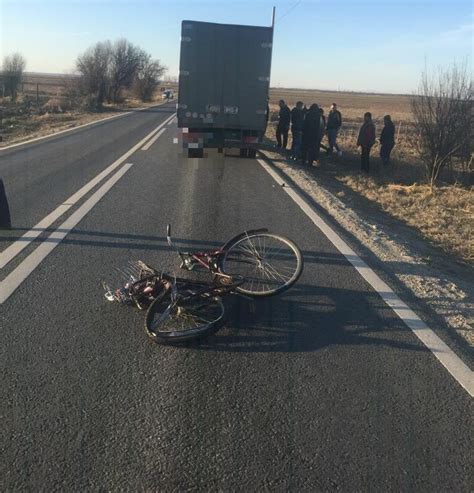 Accident Mortal La Osica De Sus Un Biciclist A Fost Spulberat De O