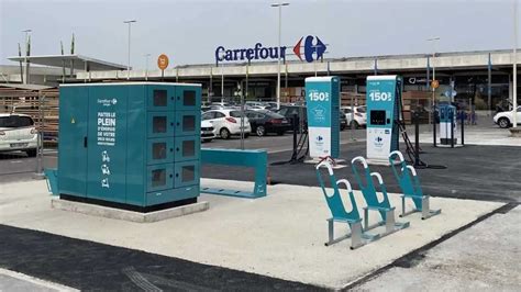 Carrefour va équiper tous ses supermarchés de bornes de recharge