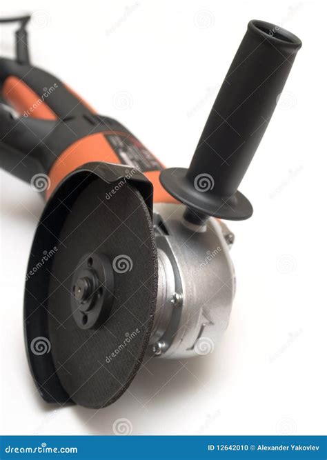 cut metal angle grinder 7