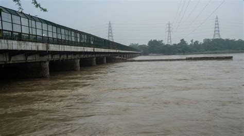 Delhi Yamuna Water Level Crosses Danger Mark Yet Again India Tv