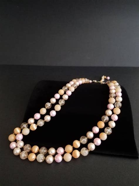 Vintage Pink Iridescent Faux Pearl Beaded Necklace Gem