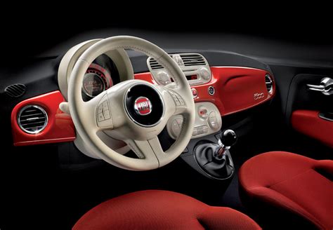 Automobiles Tout Savoir Sur Les Marques Fiat 500