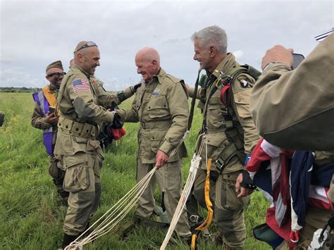 DVIDS - Images - U.S. Army's 101st Airborne Division veteran, 97, jumps ...