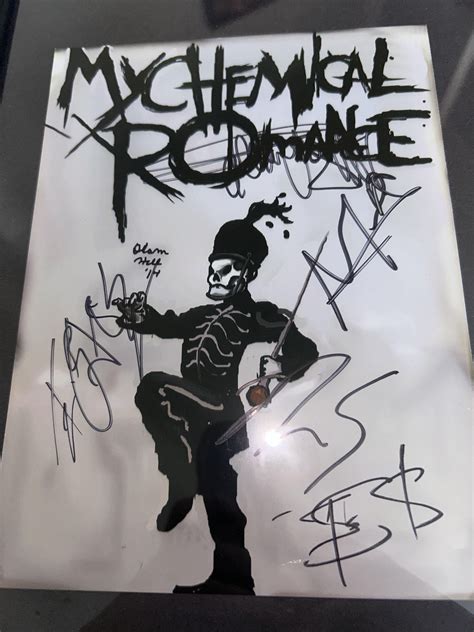 Real? Whos signatures are whos? : r/MyChemicalRomance