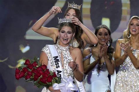 Miss Wisconsin Grace Stanke Crowned As Miss America 2023