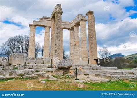 Temple Sacr De Zeus Dans La Gr Ce Nemea Antique Mus E Arch Ologique