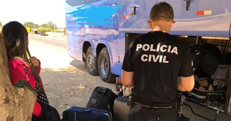 Mulher é Presa Com 20kg De Maconha Dentro De Mala Em ônibus Polícia