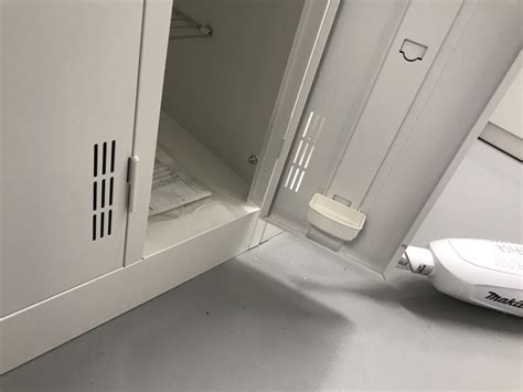 更衣ロッカーの耐震固定工事・レイアウト変更もお任せください！ | 株式会社成江堂オフィスワークス