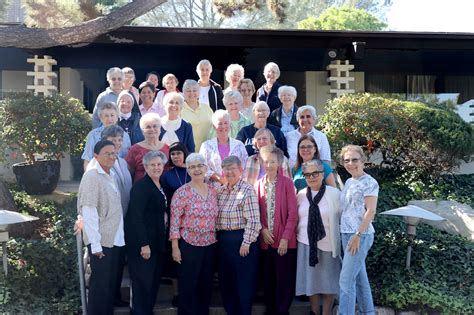 Las Religiosas del Sagrado Corazón de María celebran 100 años Angelus