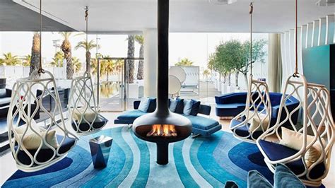 20 Suspended Fireplace Designs in the Living Room | Home Design Lover ...