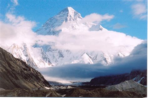 K2, the Second Highest Peak, is Even More Harrowing Than Everest