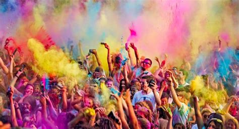 Ring In Spring With Colorful Chaos At Navy Pier's Holi Festival