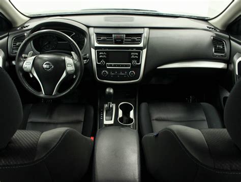 2017 Nissan Altima 3 5 Sr Interior Cabinets Matttroy