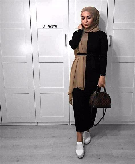 Pin By Ibironke On 2021 Fashion Hijab Fashion Casual Outfits