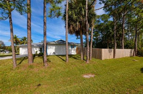 5902 Seagrape Dr Fort Pierce Fl 34982 Mls Rx 10946825 Redfin