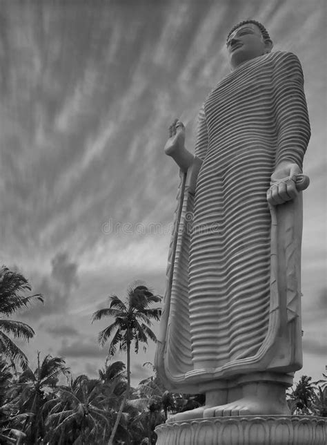 Mahabodhi buddha statue 3 stock photo. Image of contemplation - 7552642