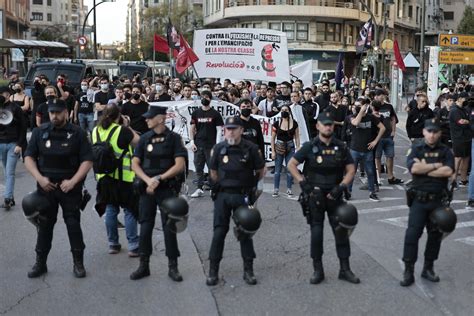 Agentes Velar N Por La Seguridad El D Octubre En Val Ncia