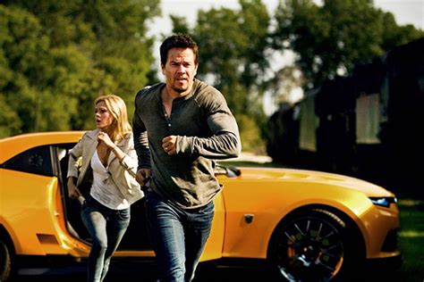 Aktör Mark Wahlberg Chevrolet bayisi sahibi oldu otostil Mark Wahlberg Chevrolet