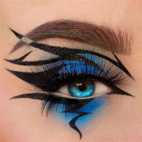 Blue Graphic Liner Look Artofit