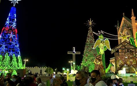 Decoração do Natal de Luz e Renovação de Petrolina é inaugurada veja