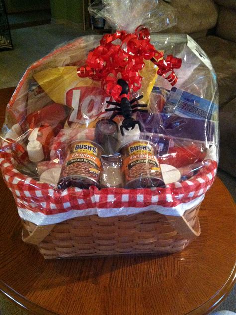 picnic gift basket ideas - Valentine Casteel