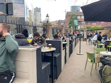 Inside London S Biggest Wetherspoons Beer Garden On First Day Pubs