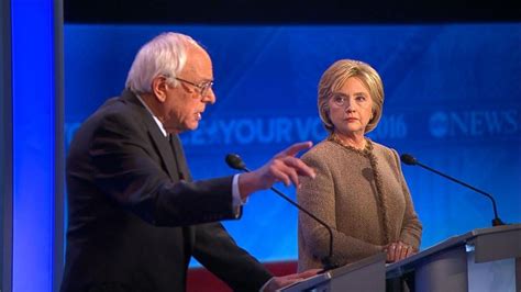 Video Bernie Sanders Apologizes To Hillary Clinton For Data Breach