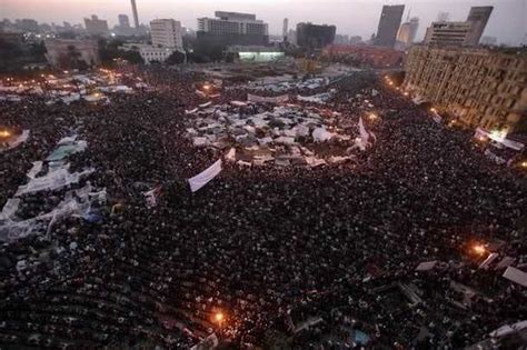 ميدان التحرير في الليل موقع ثورة 25 يناير