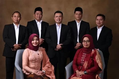 Susunan Lengkap KPU Jawa Barat Periode 2023-2028, Ummi Wahyuni Dipilih Jadi Ketua - Sinar Jabar