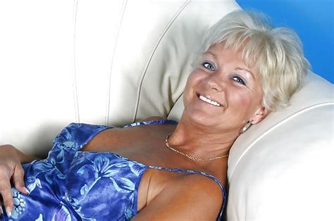 Mature Blonde Toys Her Shaven Pussy Again Porn Pictures XXX Photos Sex Images 1805674 PICTOA