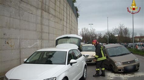 Incidente A Jesi Foto Ferita Una Donna Traffico In Tilt