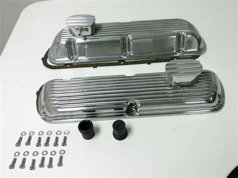 Sb Ford Finned Aluminum Valve Cover W Breather Kit Sbf V8 260 289 302