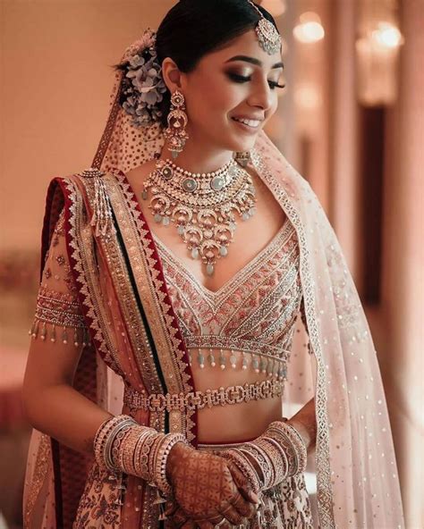 Nude Makeup Inspiration You Must Take From These Stunning Real Brides